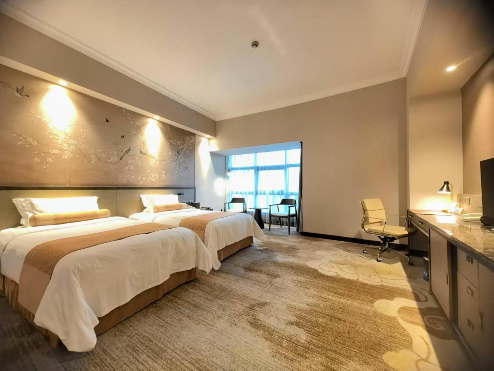 Jin Jiang Pine City Hotel Shanghai Exterior photo